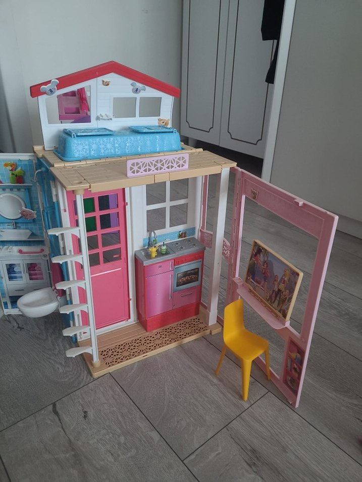 Barbie portatif ev - Görsel 2