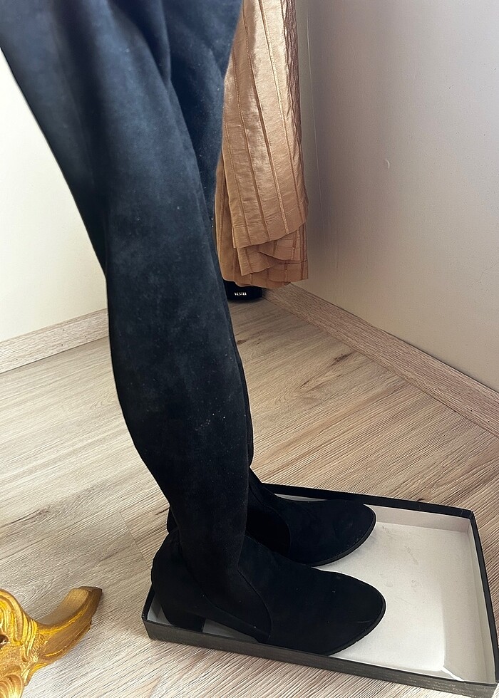 Siyah Çorap Çizme - Görsel 2