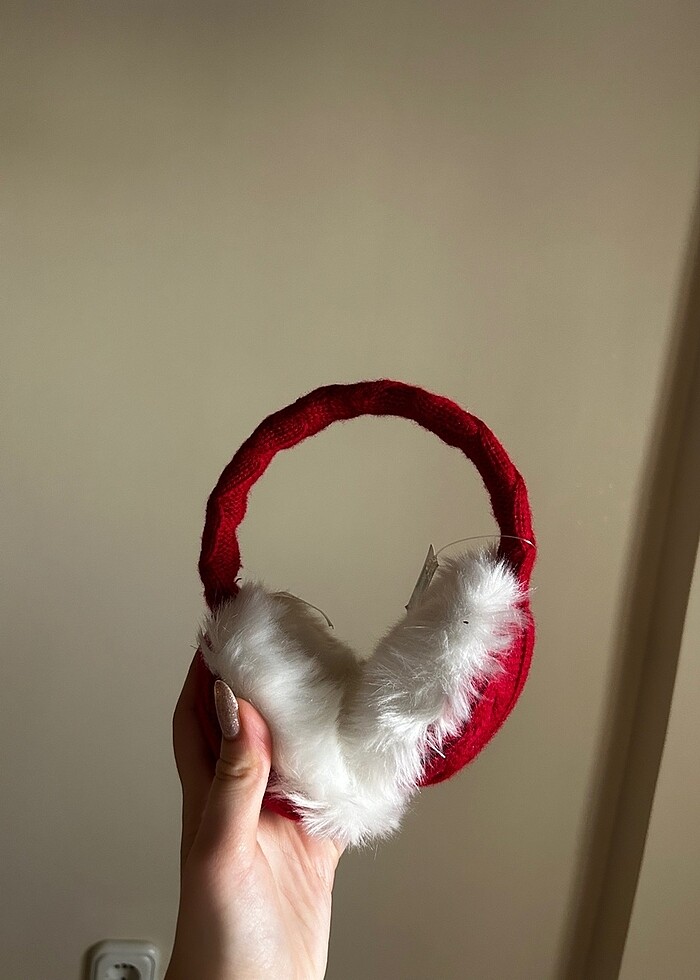 Kırmızı İçi Peluş Kulaklık - Görsel 2