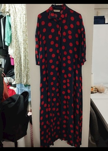 MUDO Kırmızı Puantiyeli Uzun Düğmeli Elbise - Görsel 2