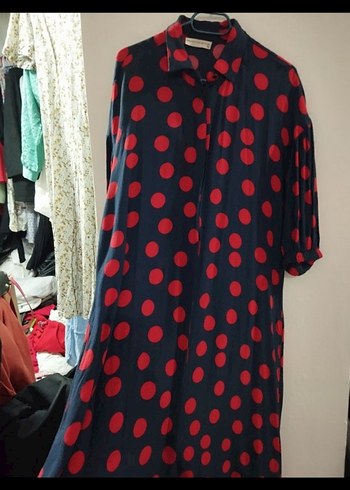 MUDO Kırmızı Puantiyeli Uzun Düğmeli Elbise - Görsel 3