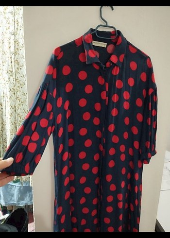 MUDO Kırmızı Puantiyeli Uzun Düğmeli Elbise - Görsel 4