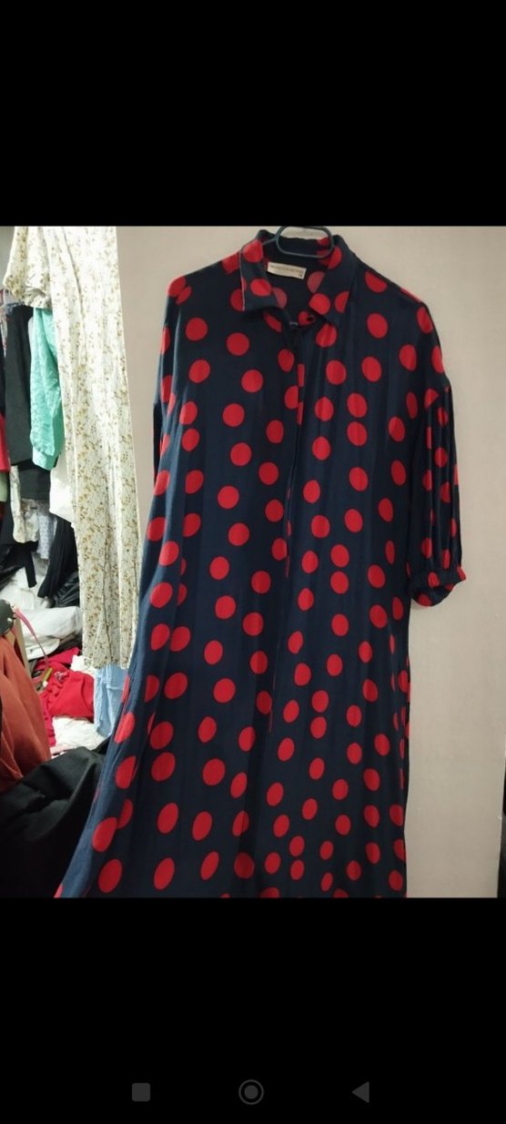 MUDO Kırmızı Puantiyeli Uzun Düğmeli Elbise - Görsel 3