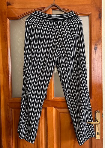 Zebra Desenli Bol Kesim Kadın Kumaş Pantolon - Görsel 3