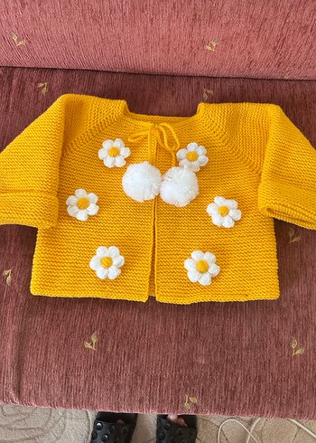 Sarı Nakışlı Kız Çocuk Örgü Hırka - Görsel 4