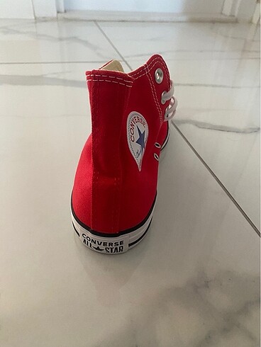38 Beden Orijinal kırmızı converse