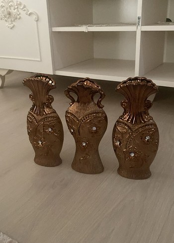 Kahverengi Süs Vazoları