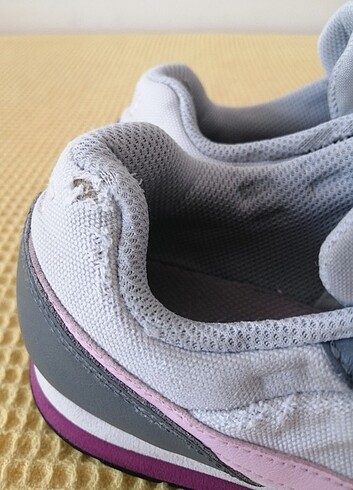 Nike 34 Numara Nike Spor Ayakkabı