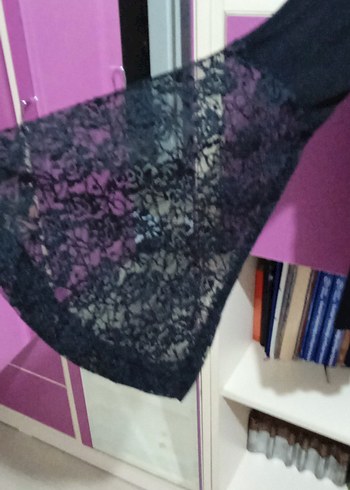 Siyah Dantel Detaylı V Yakalı Kadın Bluz - Görsel 2