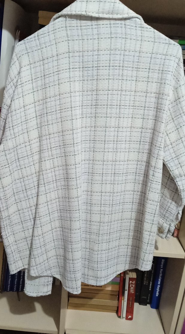 Düğmeli Beyaz Kadın Gömlek - Görsel 2