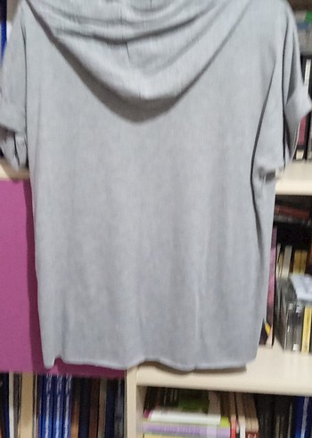 Gri Kapüşonlu Kadın Tişört - Görsel 2