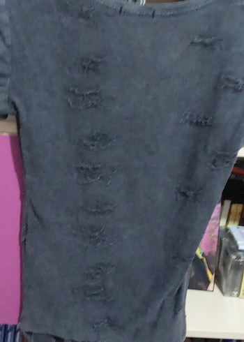 Düğmeli Gri Kot Tişört V Yaka - Görsel 3