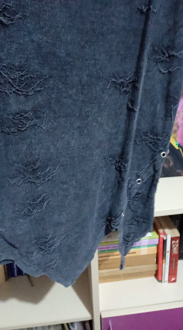 Düğmeli Gri Kot Tişört V Yaka - Görsel 2