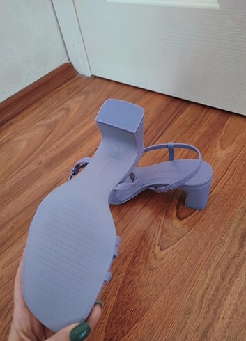 35 Beden Pull and bear lila renk sandalet