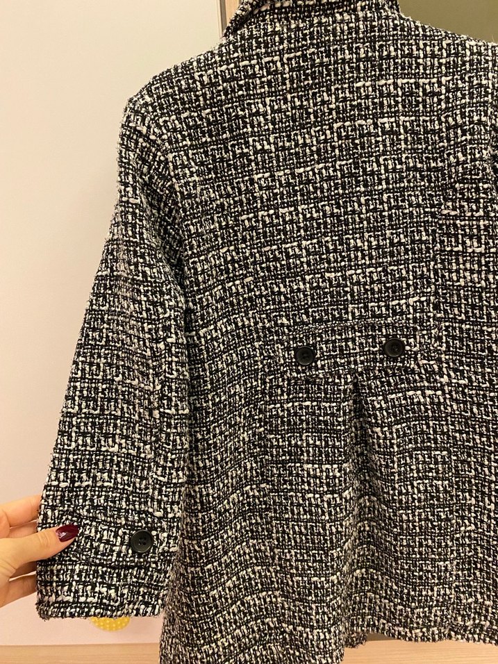 Düğmeli Midi siyah beyaz kaban - Görsel 5