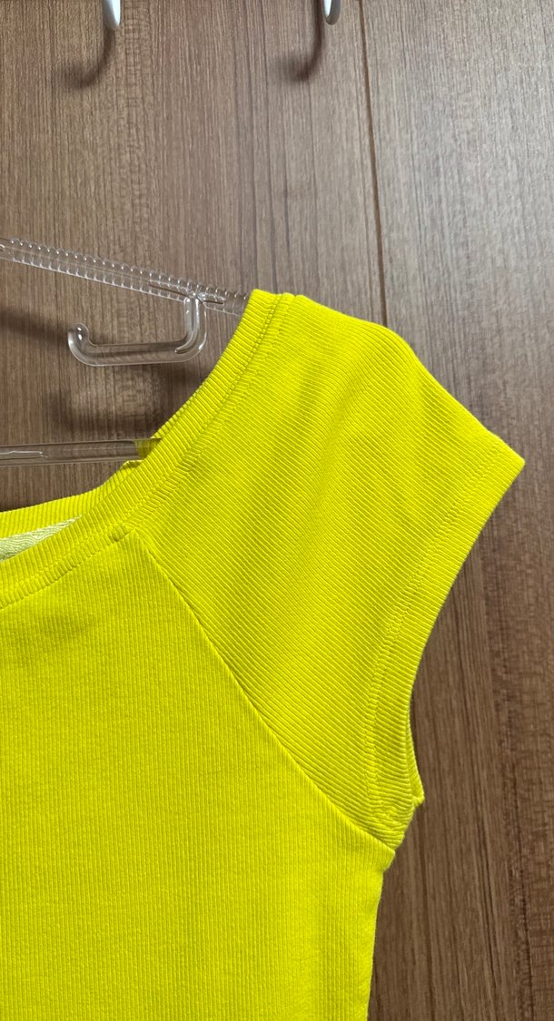 Sarı Kısa Kollu Tişört - Görsel 2