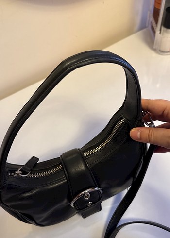 Siyah Deri Tokalı Kadın Çanta - Görsel 4