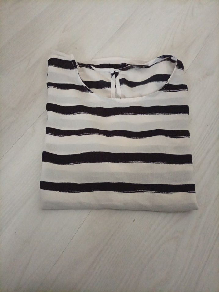 Çizgili  Bluzu - Görsel 3