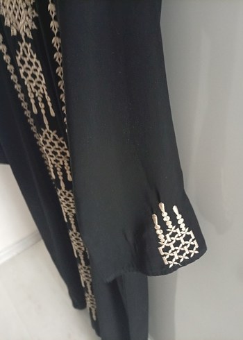 Siyah Nakışlı Uzun Kadın Elbise - Görsel 3