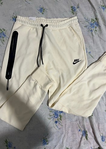 m Beden Nike Tech Eşofman Altı