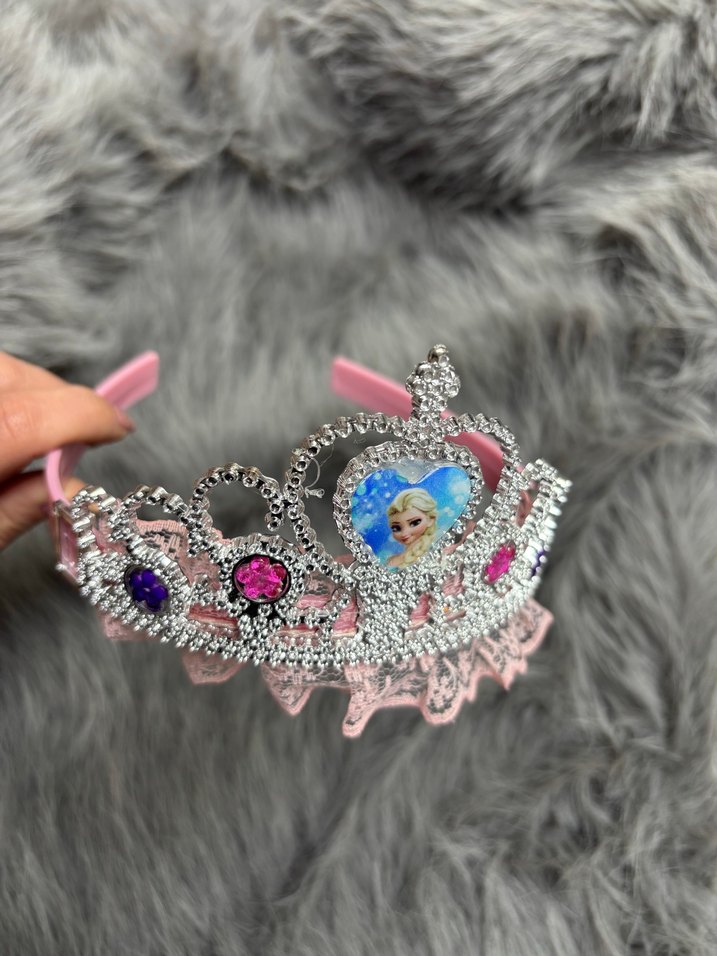 Renkli Nakışlı Tüylü Çocuk Taç - Görsel 2