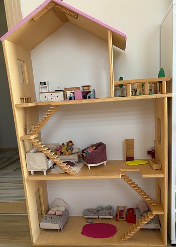Pembe Ahşap Oyun Evi