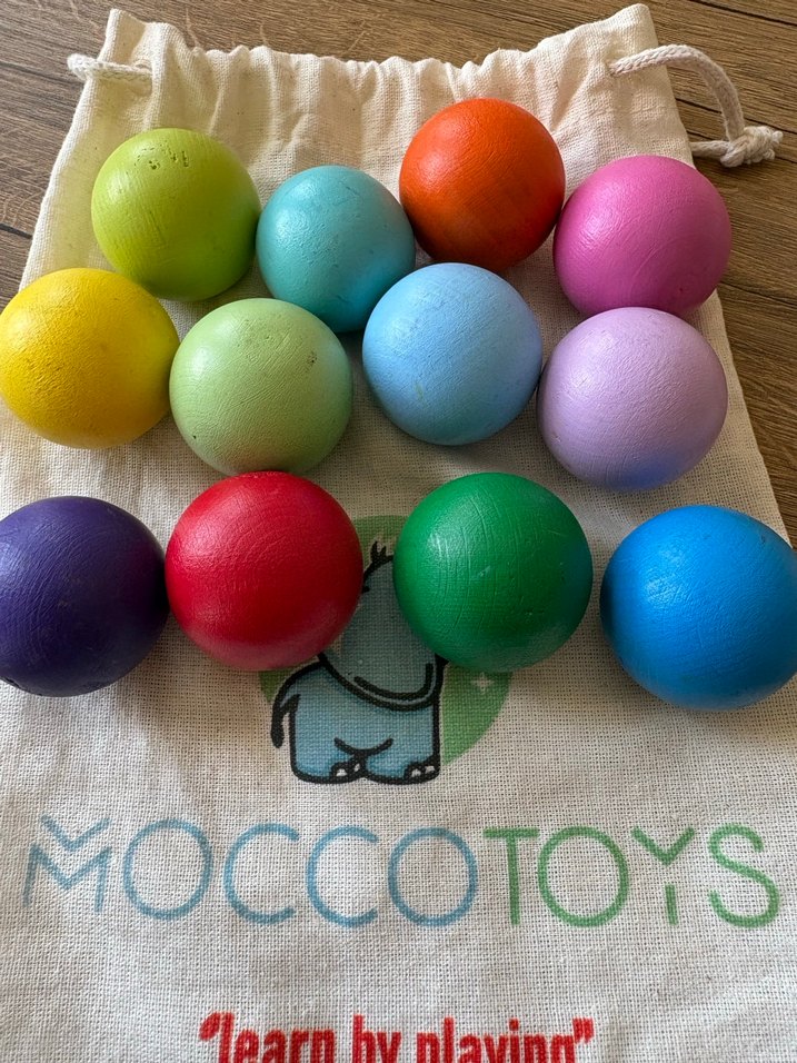 Renkli Ahşap Toplar ve Kumaş Çanta - Görsel 2