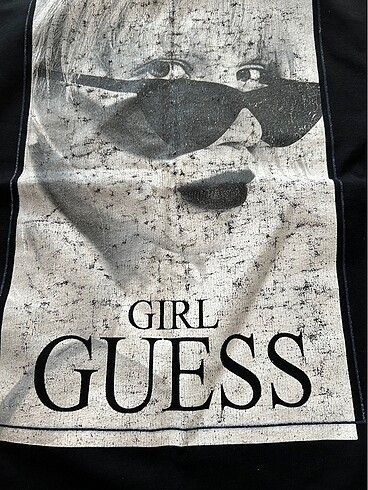 Guess Guess Tshirt