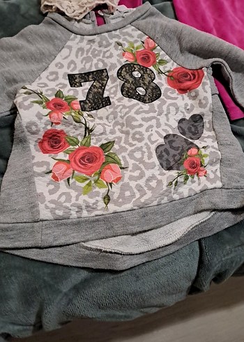 4 Yaş Beden gri Renk Kızlar için Gri Baskılı Uzun Kollu Sweatshirt ve Kot Pantolon
