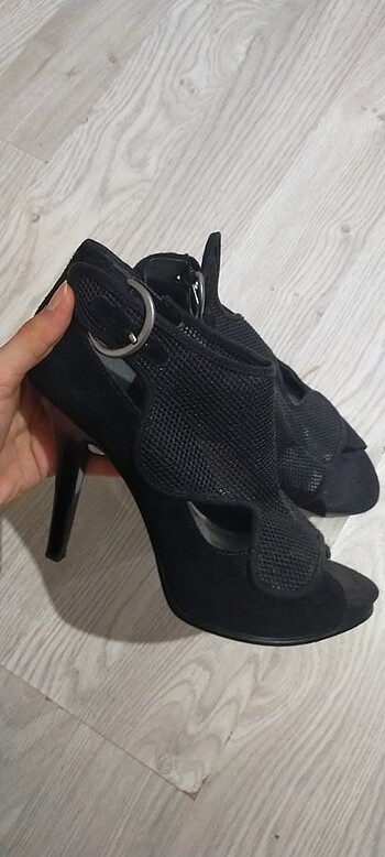 Nine West Siyah Topuklu Ayakkabı