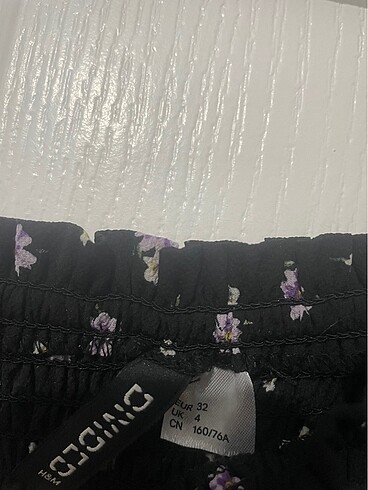 xs Beden siyah Renk H&M çiçekli siyah elbise