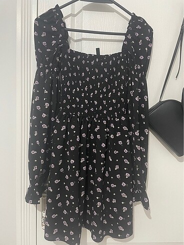 H&M H&M çiçekli siyah elbise