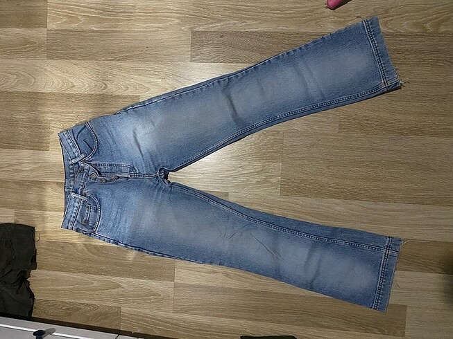 levis kot pantolon sorunsuz temiz
