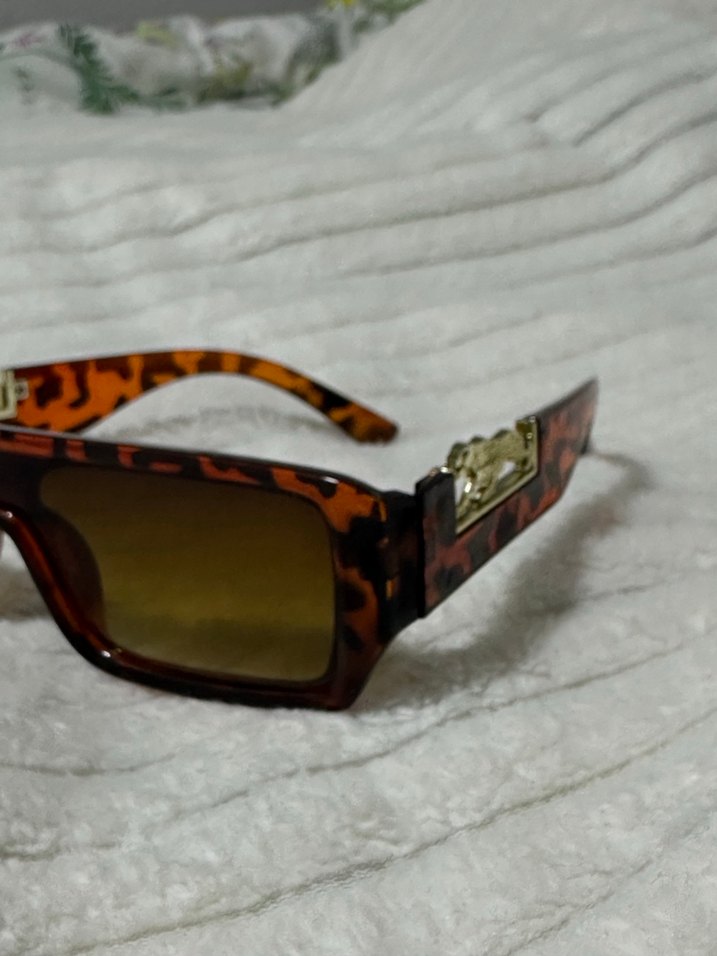 Kahverengi Tokalı Kadın Güneş Gözlüğü - Görsel 4