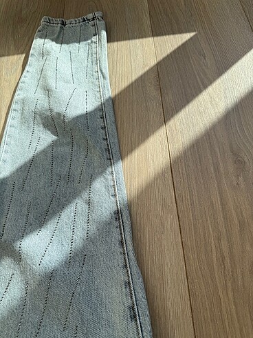 Zara taşlı jean