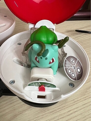  Beden Pikachu attack ball