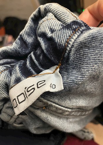 Kadın Gri Bol Kesim Mini Kot Şort - Görsel 4