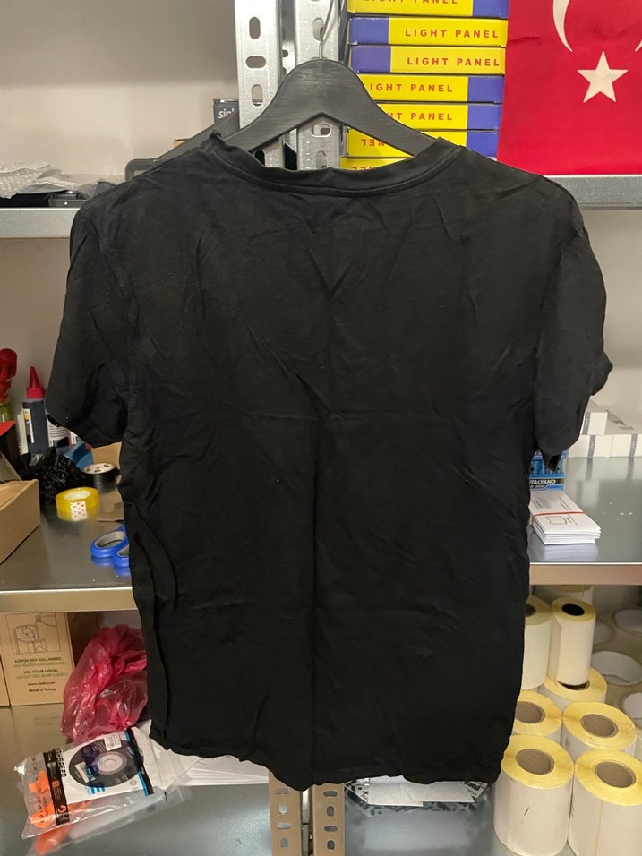 Siyah Baskılı Kısa Kollu Tişört - Görsel 3