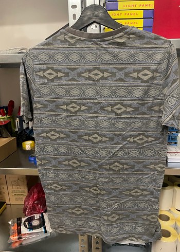 Gri Desenli Erkek Kısa Kollu Tişört - Görsel 3