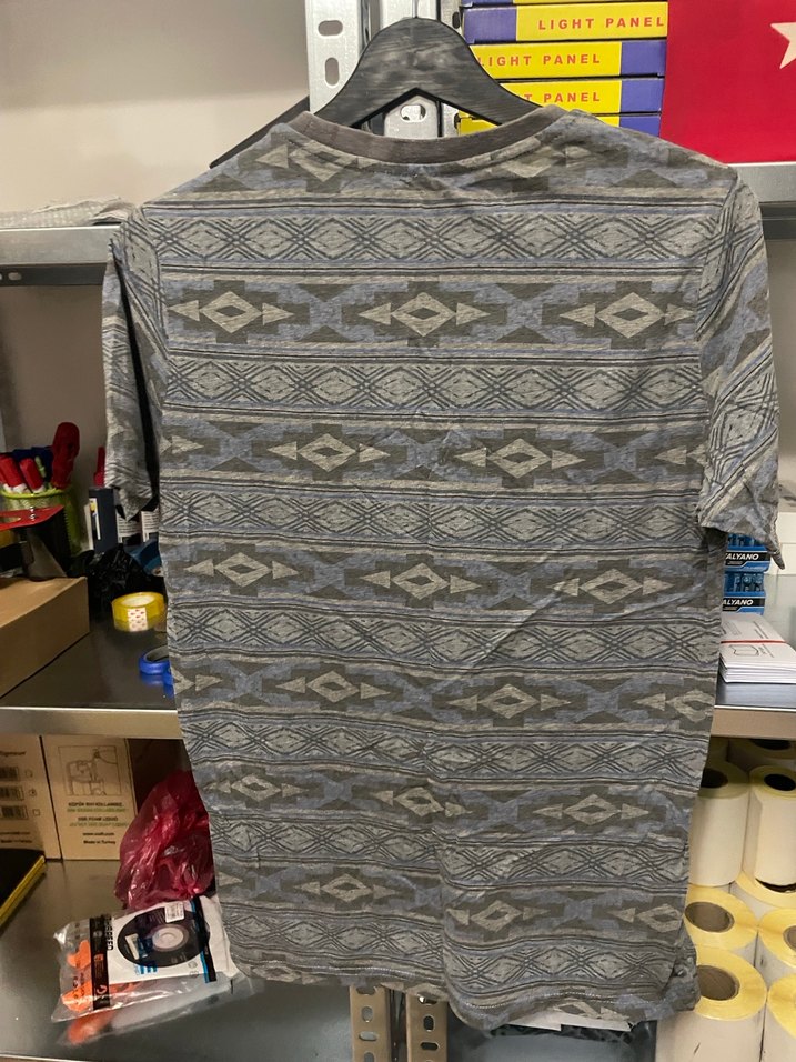 Gri Desenli Erkek Kısa Kollu Tişört - Görsel 3