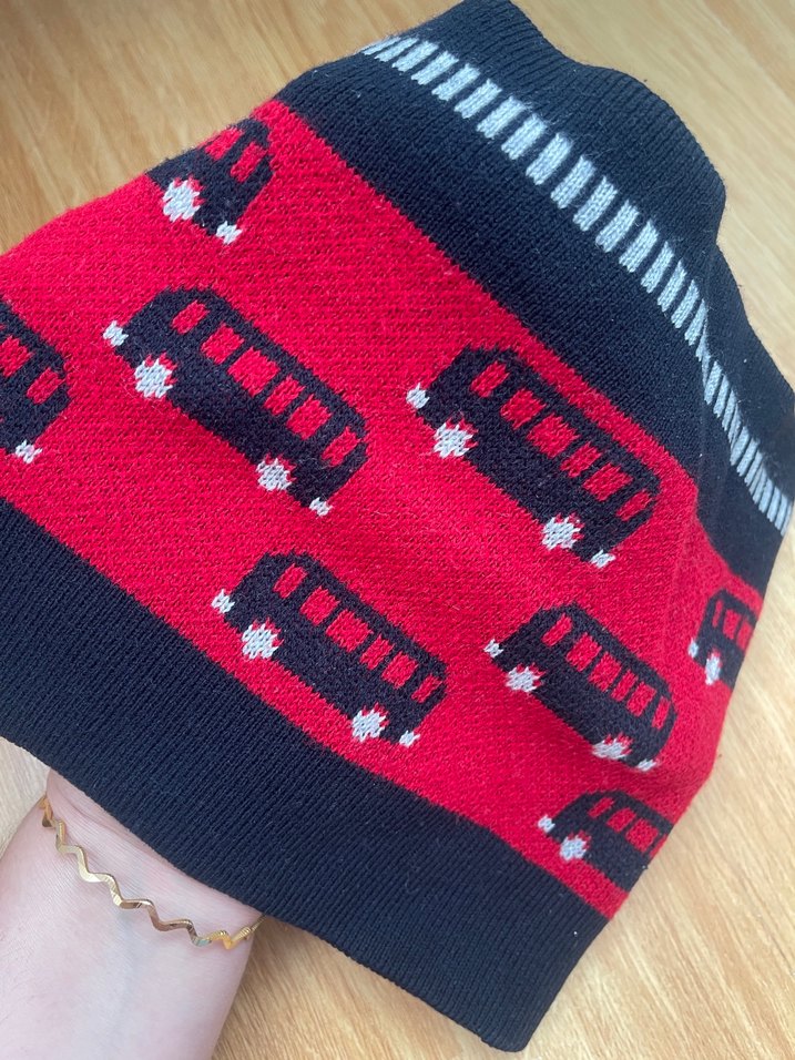 Kırmızı Baskılı Çocuk Örgü Boyunluk - Görsel 2