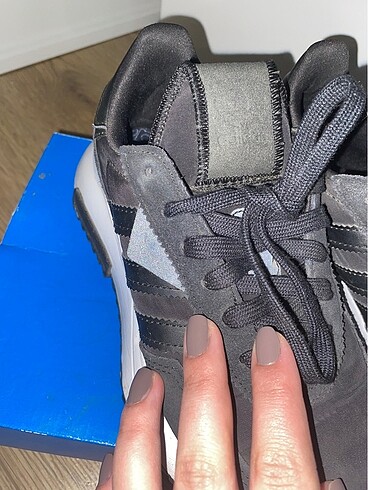 36,5 Beden siyah Renk Orjinal adidas sneaker