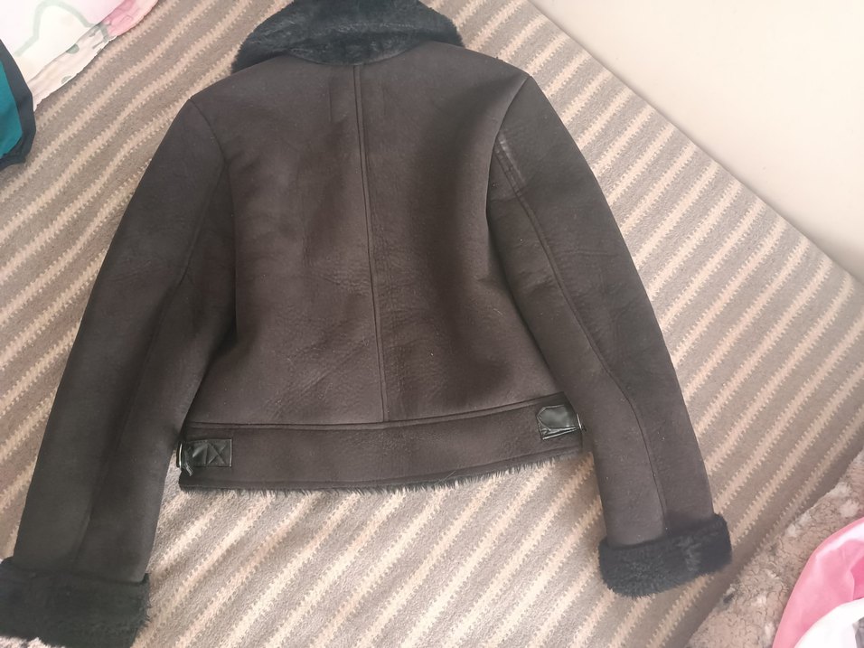 Stradivarius kürklü mont - Görsel 4