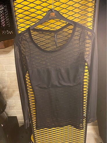 Bershka tüllü transparan body