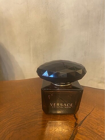Versace Chrystal Noir Kadın Perfüm