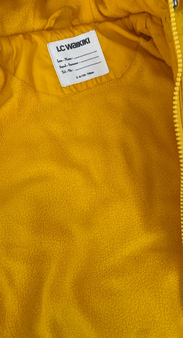 Sarı Kemerli Kız Çocuk Mont - Görsel 4