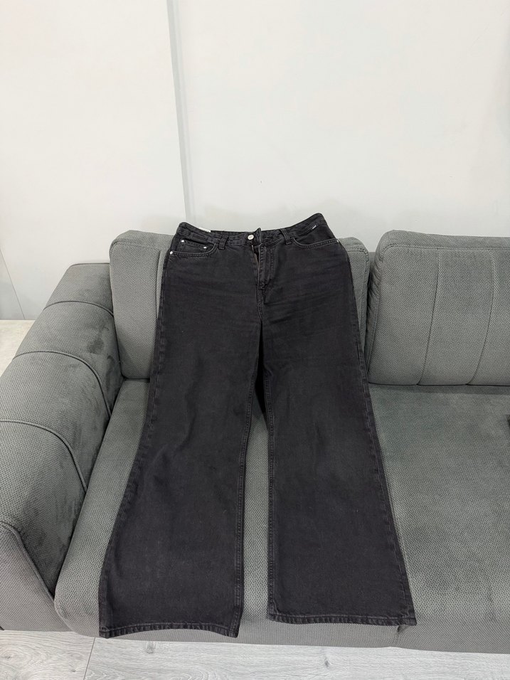 Yüksek Bel Siyah Geniş Paça Jean — görsel 2/7