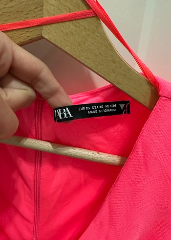 ZARA NEON PEMBE PARTY ELBİSESİ - Görsel 3