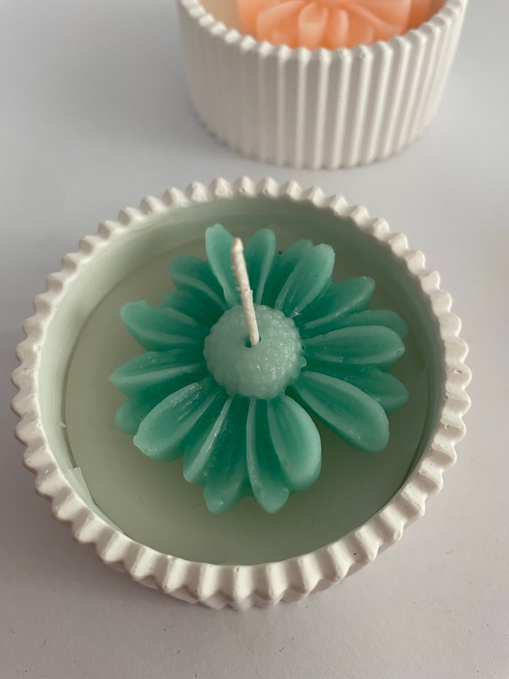 Renkli Çiçek Detaylı Mum - Görsel 2