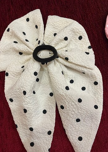 Beyaz Puantiyeli Fiyonk Saç Tokası - Görsel 2